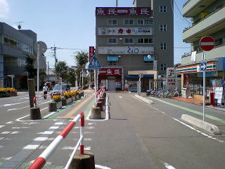 鴻巣駅西口ロータリーの写真