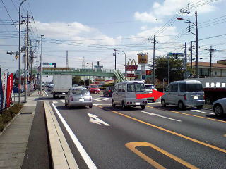 国道１７号線　箕田（南）交差点の写真